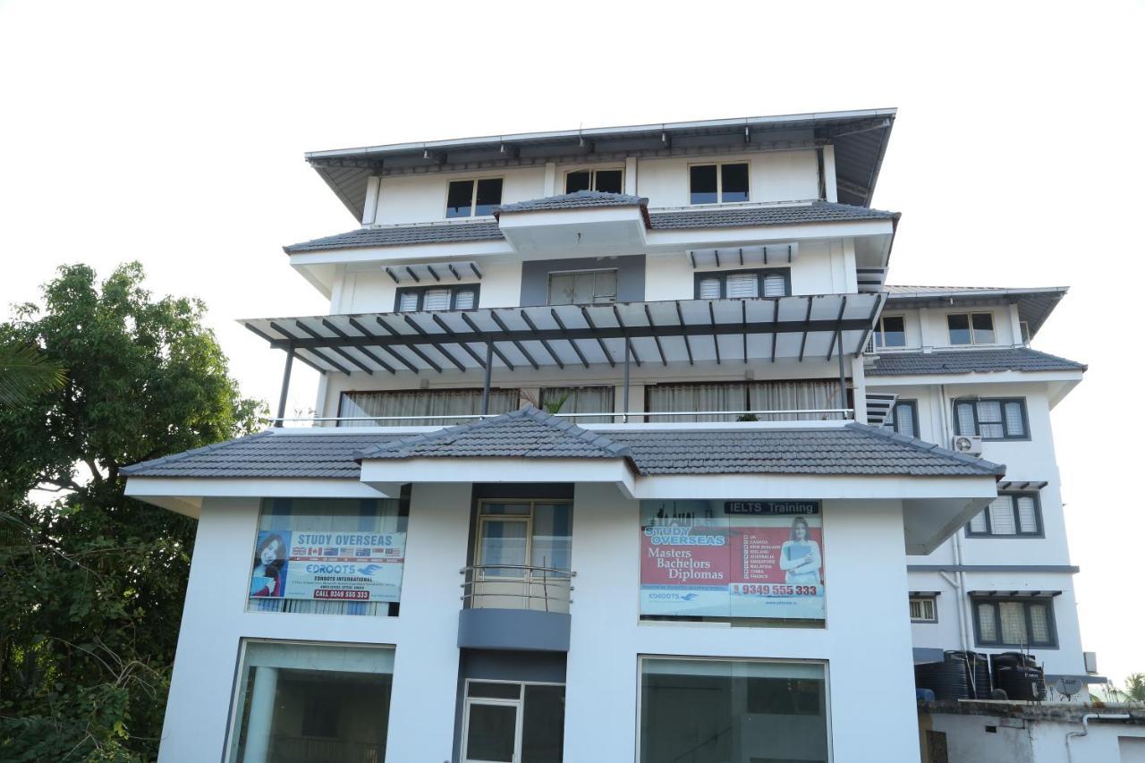 Hazmi Inn Perintalmanna Exterior photo