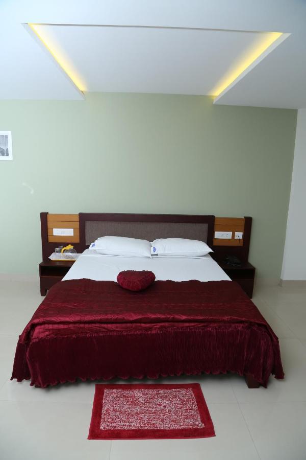 Hazmi Inn Perintalmanna Exterior photo